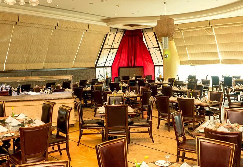 ala grand restaurant at ge al barsha