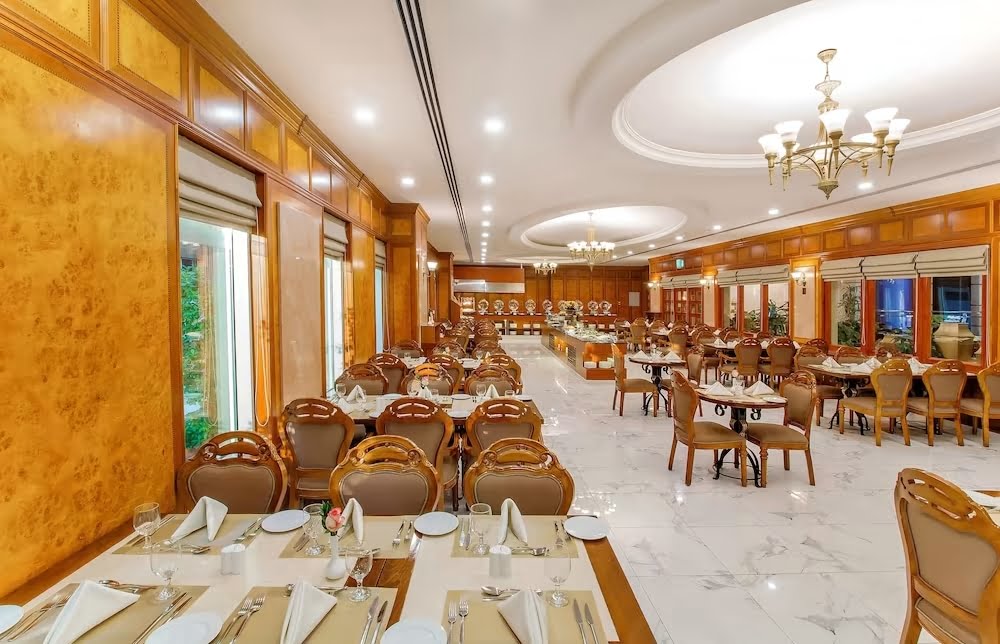 A’La Grand Restaurant